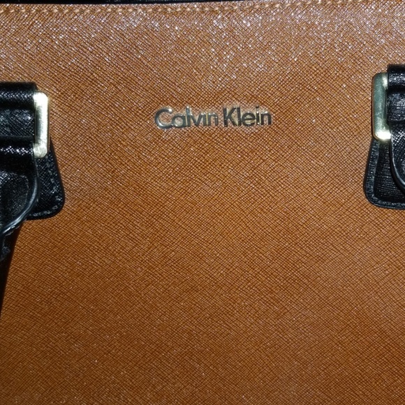 Calvin Klein Purse - Picture 6 of 8